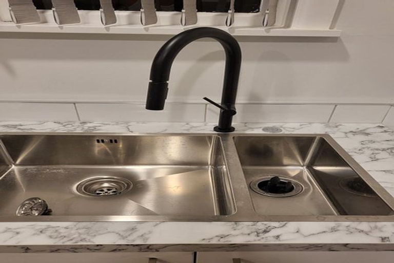 Photo of property in 4a Ngahina Street, Paraparaumu, 5032