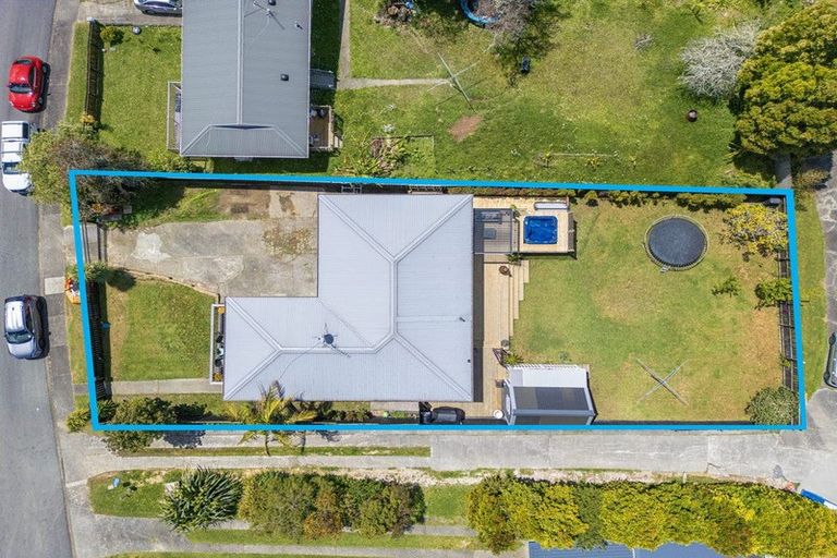 Photo of property in 25 Japonica Drive, Beach Haven, Auckland, 0626