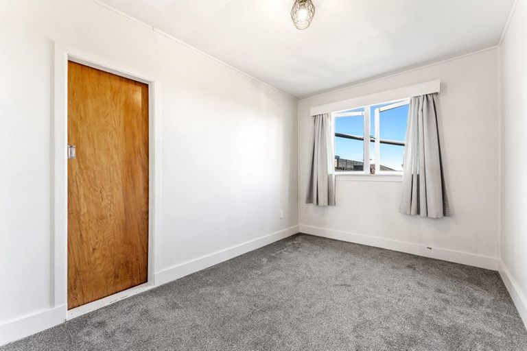 Photo of property in 7 Tiri Road, Manly, Whangaparaoa, 0930