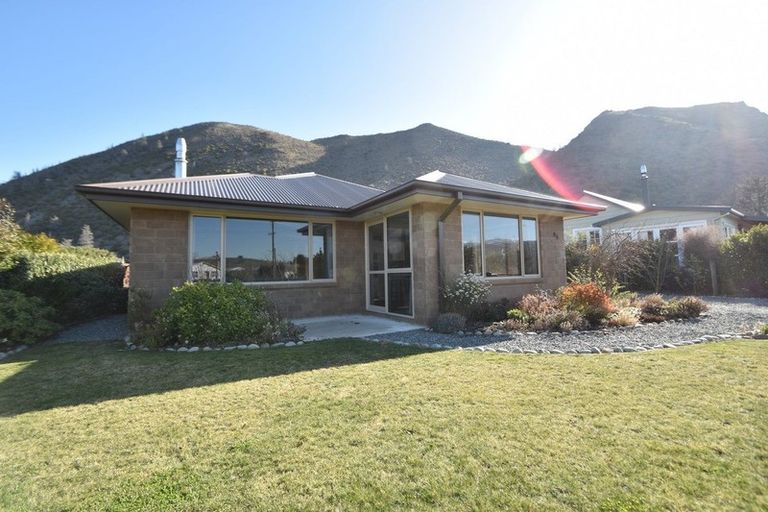 Photo of property in 95 Bledisloe Street, Kurow, 9435