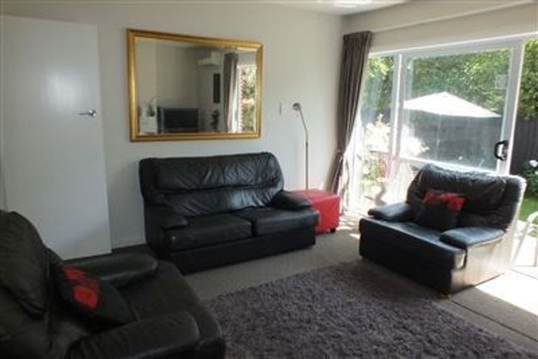 Photo of property in 2/69a Mandeville Street, Riccarton, Christchurch, 8011