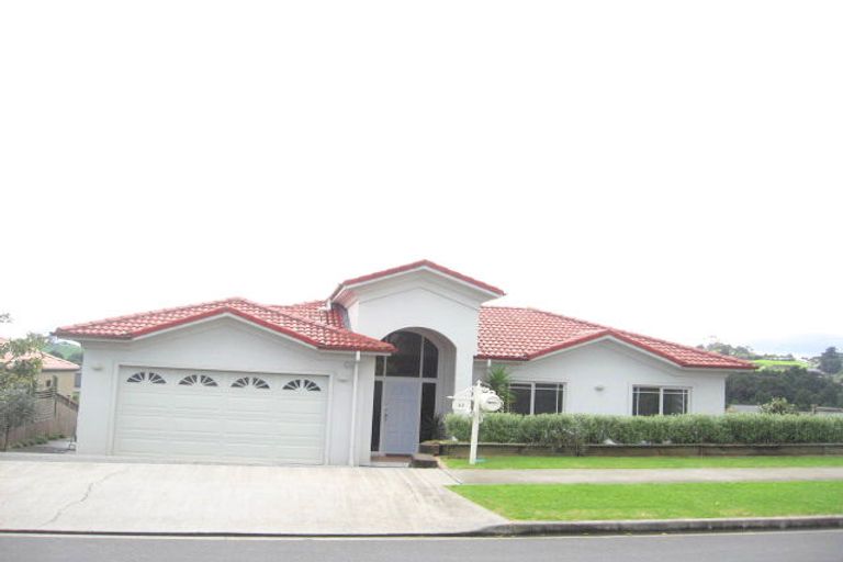 Photo of property in 42 Mt Lebanon Crescent, The Gardens, Auckland, 2105