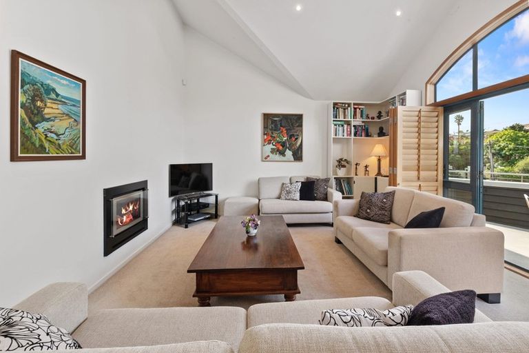 Photo of property in 38 Harley Close, Hauraki, Auckland, 0622