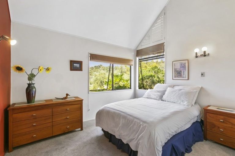 Photo of property in 27 Homewood Place, Chatswood, Auckland, 0626