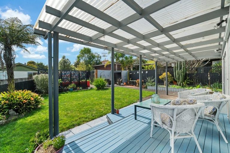 Photo of property in 12 April Place, Red Hill, Papakura, 2110