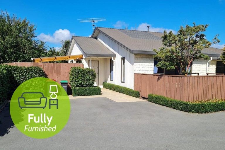 Photo of property in 12 Gatonby Place, Avonhead, Christchurch, 8042