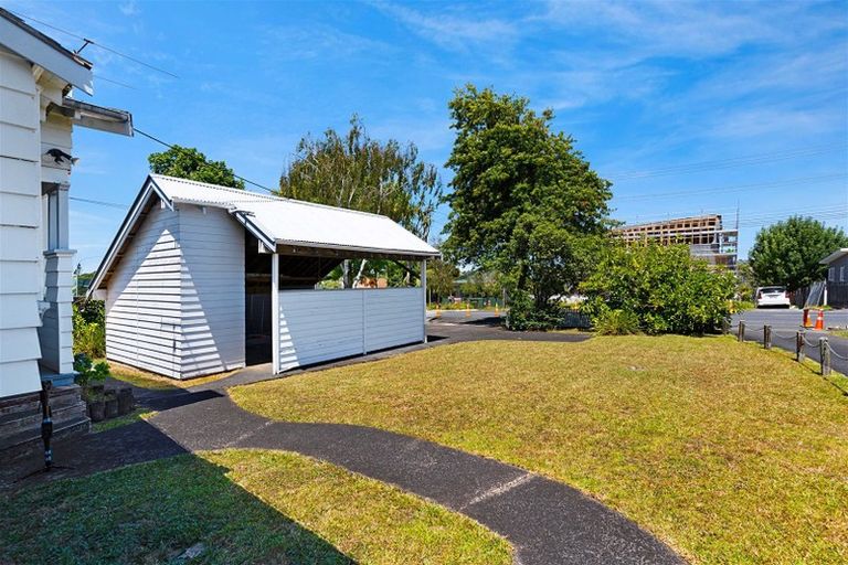 Photo of property in 17 Arawa Street, New Lynn, Auckland, 0600