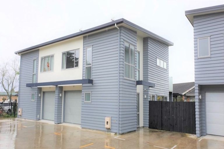 Photo of property in 2/11 Crosher Place, Silverdale, Hamilton, 3216