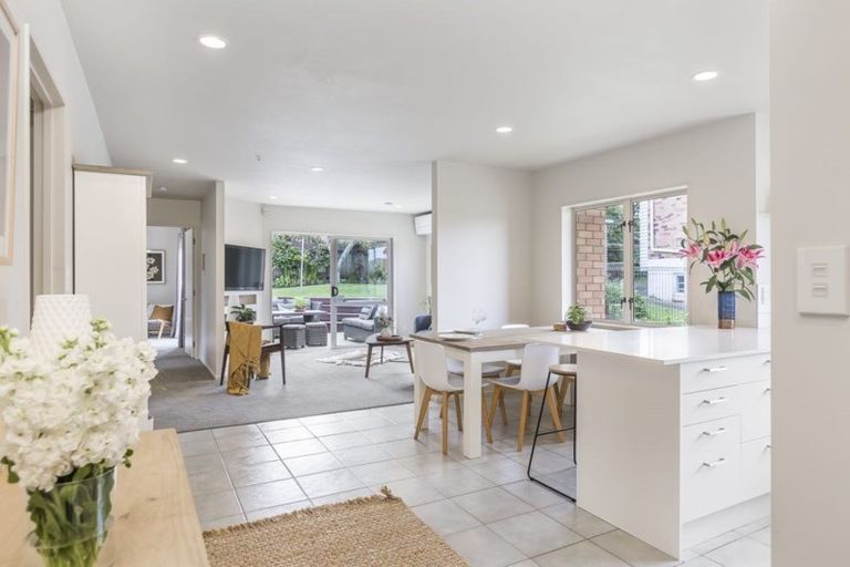 Photo of property in 26 Aotea Road, Glen Eden, Auckland, 0602