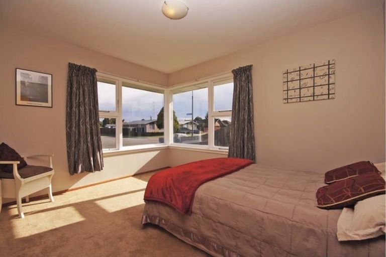 Photo of property in 32 Skerten Avenue, Hornby, Christchurch, 8042