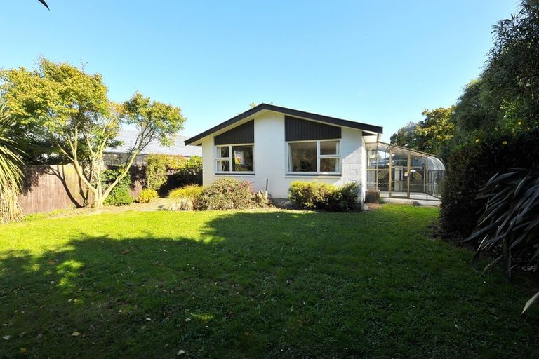 Photo of property in 10 Flower Street, Bryndwr, Christchurch, 8053