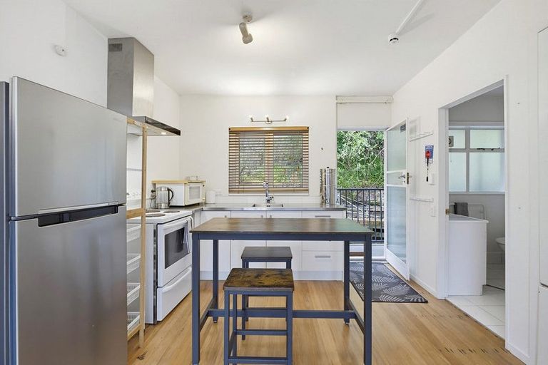 Photo of property in Parkland Flats, 15/51 Adams Terrace, Kelburn, Wellington, 6021