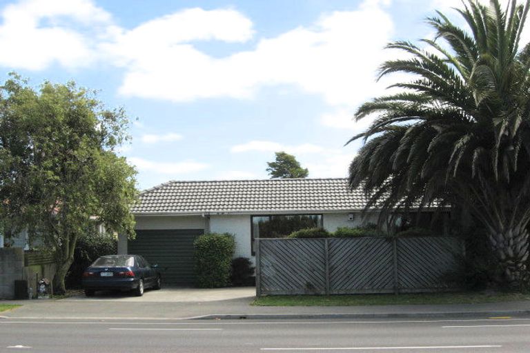 Photo of property in 290a Yaldhurst Road, Avonhead, Christchurch, 8042