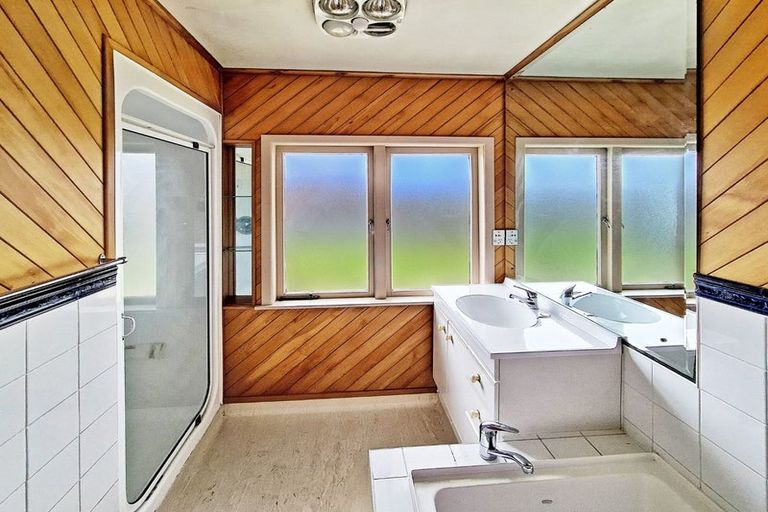 Photo of property in 16a Hunua Road, Papakura, 2110