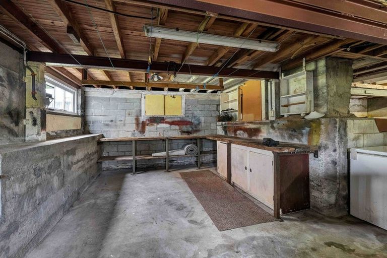 Photo of property in 14a Trafalgar Street, Westown, New Plymouth, 4310