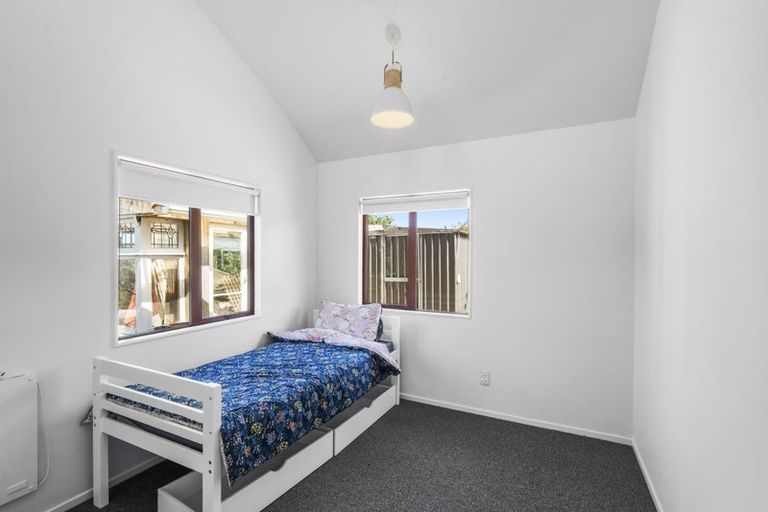 Photo of property in 117 Inwoods Close, Parklands, Christchurch, 8083