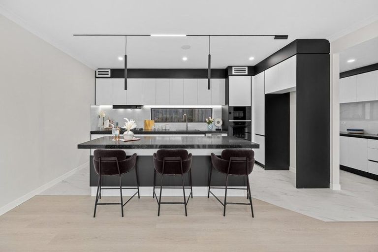 Photo of property in 17 Bremner Ridge Street, Flat Bush, Auckland, 2019