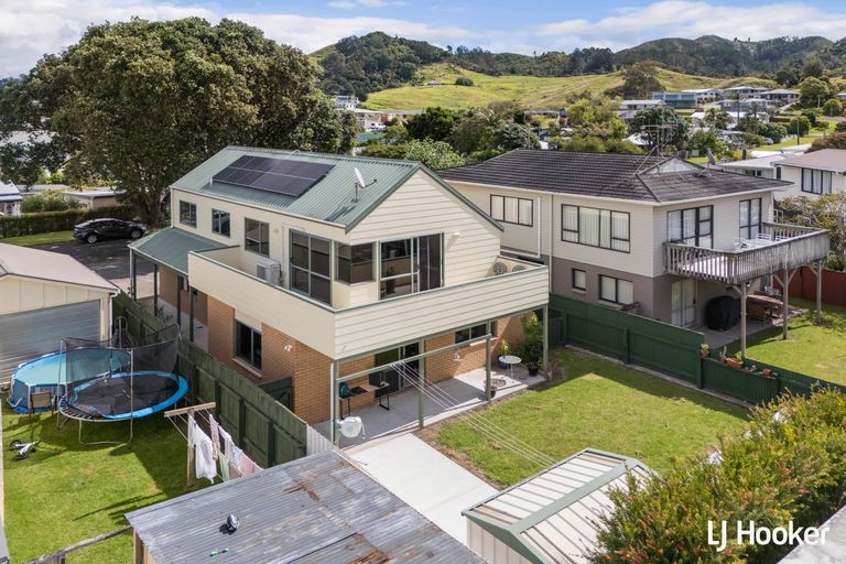Photo of property in 42 Ocean View Road, Waihi Beach, 3611