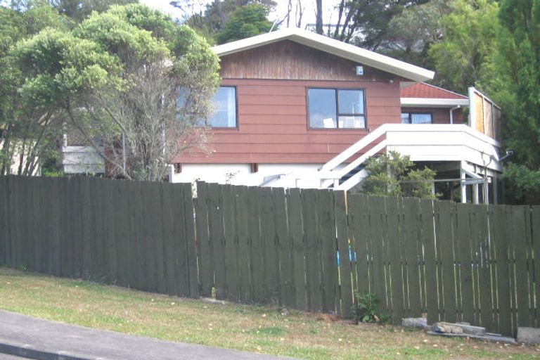 Photo of property in 15 Randal Place, Bayview, Auckland, 0629
