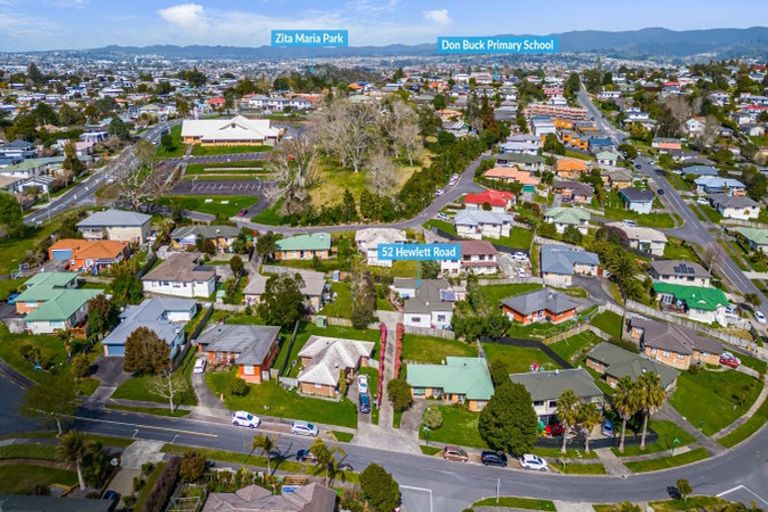 Photo of property in 52 Hewlett Road, Massey, Auckland, 0614