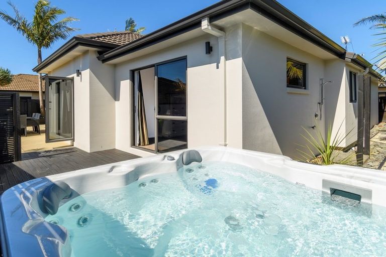 Photo of property in 144 Tuihana Drive, Papamoa Beach, Papamoa, 3118