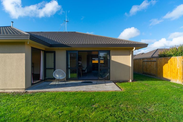 Photo of property in 49 Meridian Grove, Kelvin Grove, Palmerston North, 4414