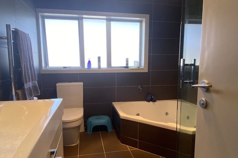 Photo of property in 10 Robin Lane, Browns Bay, Auckland, 0630