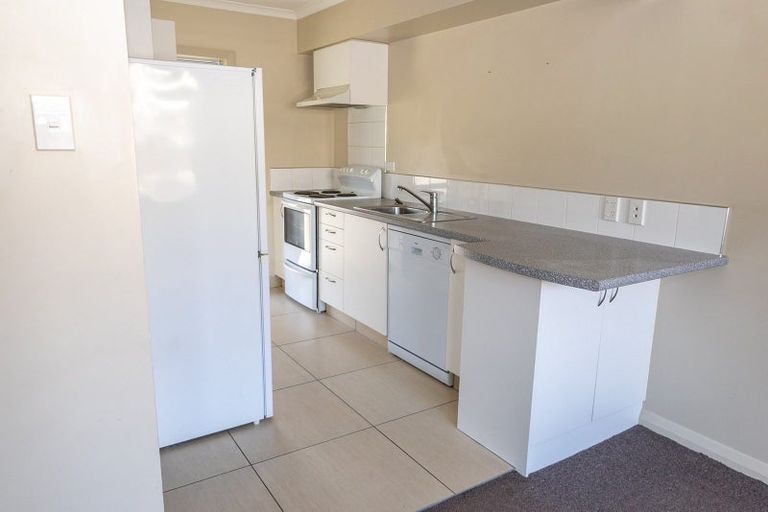 Photo of property in 214 Main South Road, Green Island, Dunedin, 9018