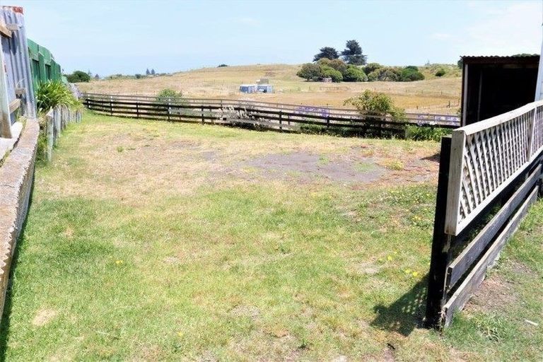 Photo of property in 5 Glenn Street, Castlecliff, Whanganui, 4501