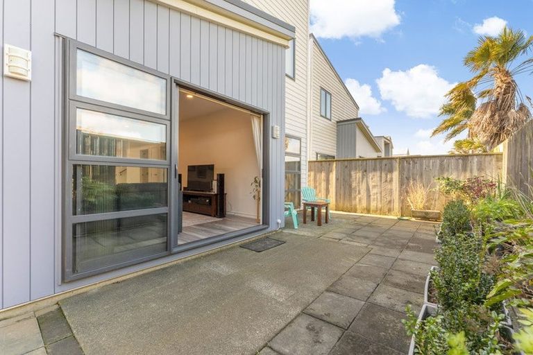 Photo of property in 7 Tapuwae Way, Mangere Bridge, Auckland, 2022