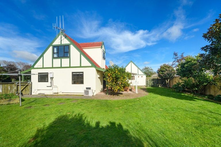 Photo of property in 68 Pencarrow Street, Highbury, Palmerston North, 4412