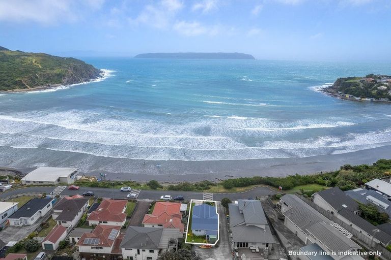 Photo of property in 6a Beach Road, Titahi Bay, Porirua, 5022
