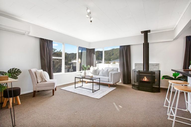 Photo of property in 253 Wellington Road, Wainuiomata, Lower Hutt, 5014