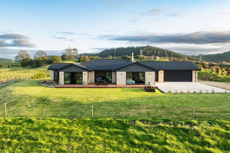 Photo of property in 681 Otaika Valley Road, Maungatapere, Whangarei, 0170