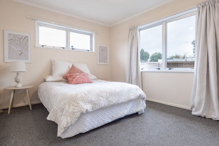 Photo of property in 9a Awatea Avenue, Paraparaumu, 5032