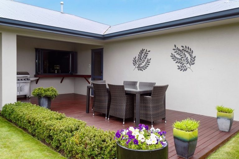 Photo of property in 6 Carpentras Way, Nukuhau, Taupo, 3330