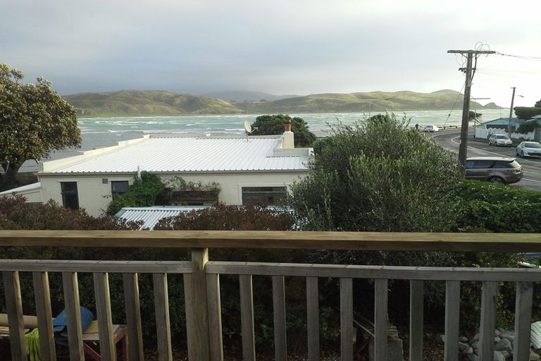 Photo of property in 5a Beach Road, Plimmerton, Porirua, 5026