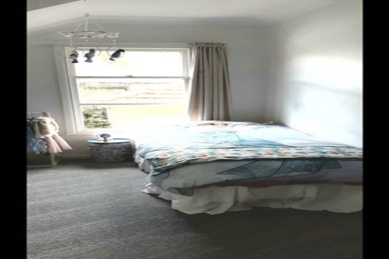 Photo of property in 31 Norwood Road, Bayswater, Auckland, 0622