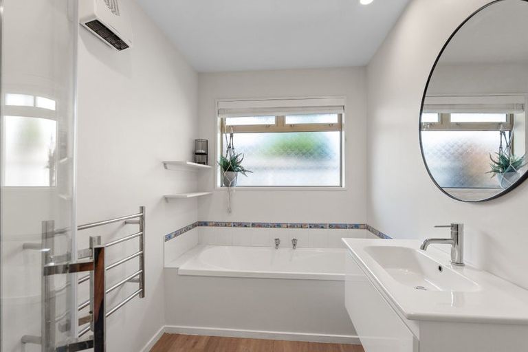 Photo of property in 22 Kotuku Crescent, Woolston, Christchurch, 8023