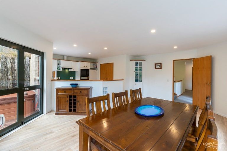 Photo of property in 12c Chatsworth Road, Silverstream, Upper Hutt, 5019