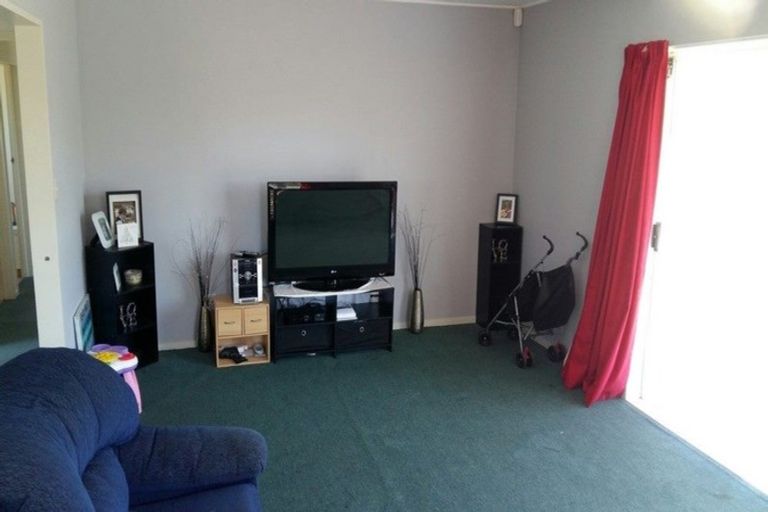 Photo of property in 3 Kirkcaldy Crescent, Flaxmere, Hastings, 4120