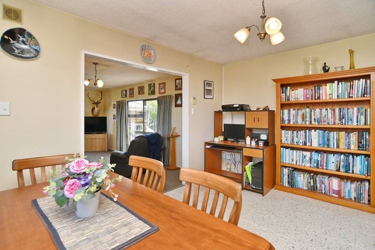 Photo of property in 6 Westfield Avenue, Templeton, Christchurch, 8042