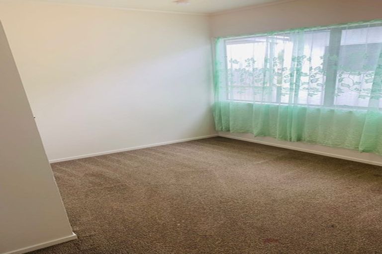 Photo of property in 37 Sharland Avenue, Manurewa, Auckland, 2102