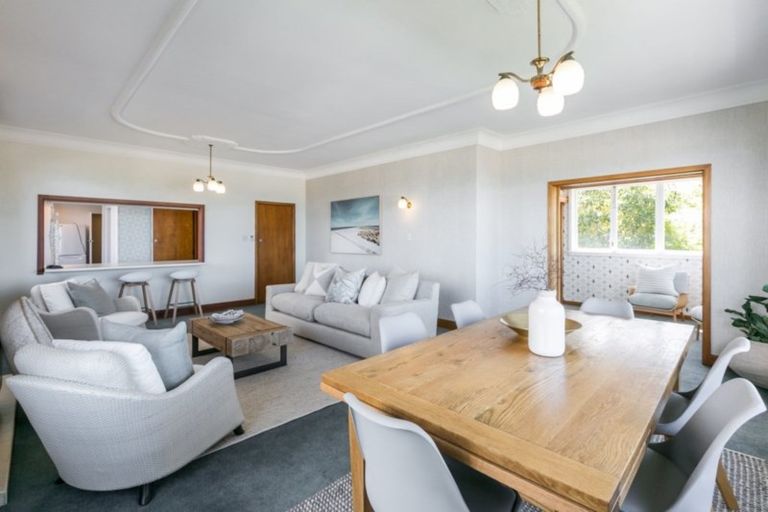 Photo of property in 5 Madeira Road, Bluff Hill, Napier, 4110