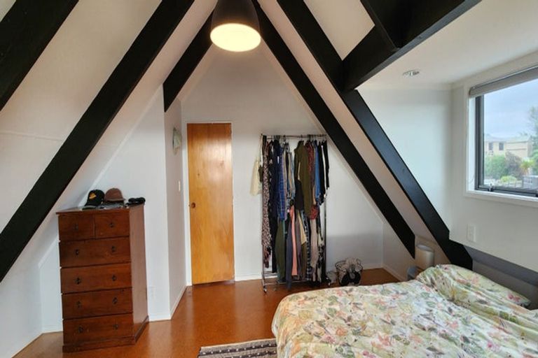 Photo of property in 14 Tikati View, Titahi Bay, Porirua, 5022