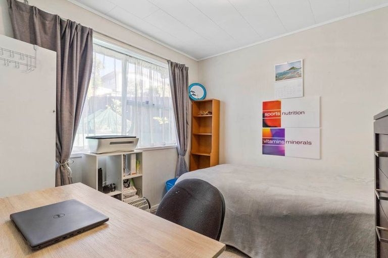 Photo of property in 27 Fitzwater Place, Henderson, Auckland, 0612