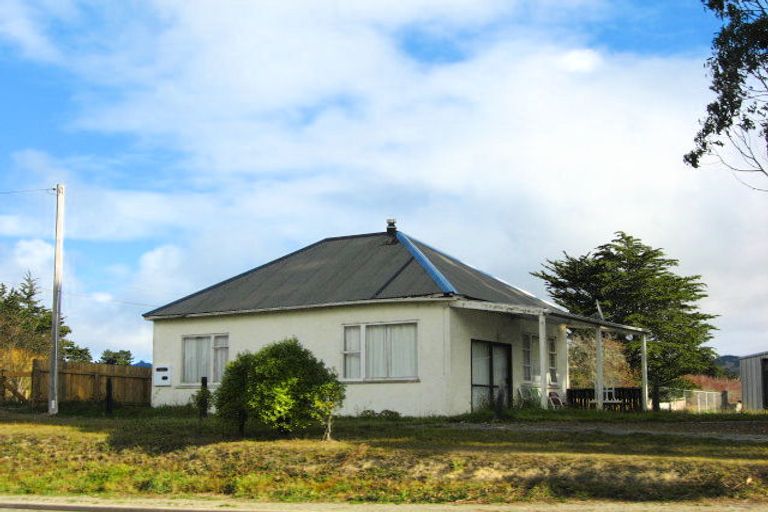 Photo of property in 7 Liverpool Street, Hampden, 9410