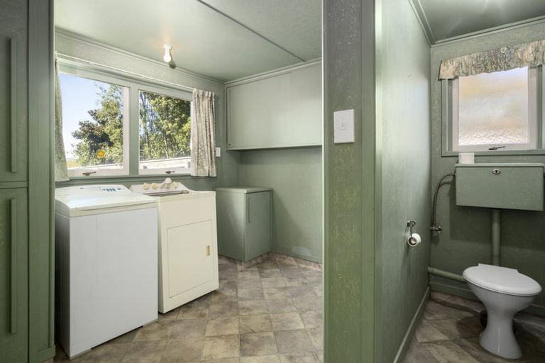 Photo of property in 6 Tirita Street, Kawaha Point, Rotorua, 3010