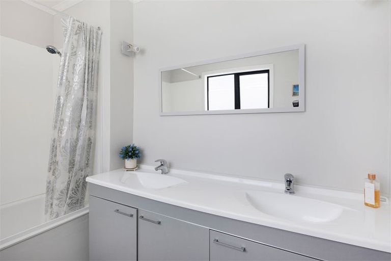 Photo of property in 10a Ceres Crescent, Johnsonville, Wellington, 6037