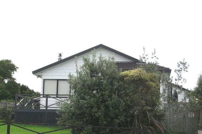 Photo of property in 22 Miriam Corban Heights, Henderson, Auckland, 0612